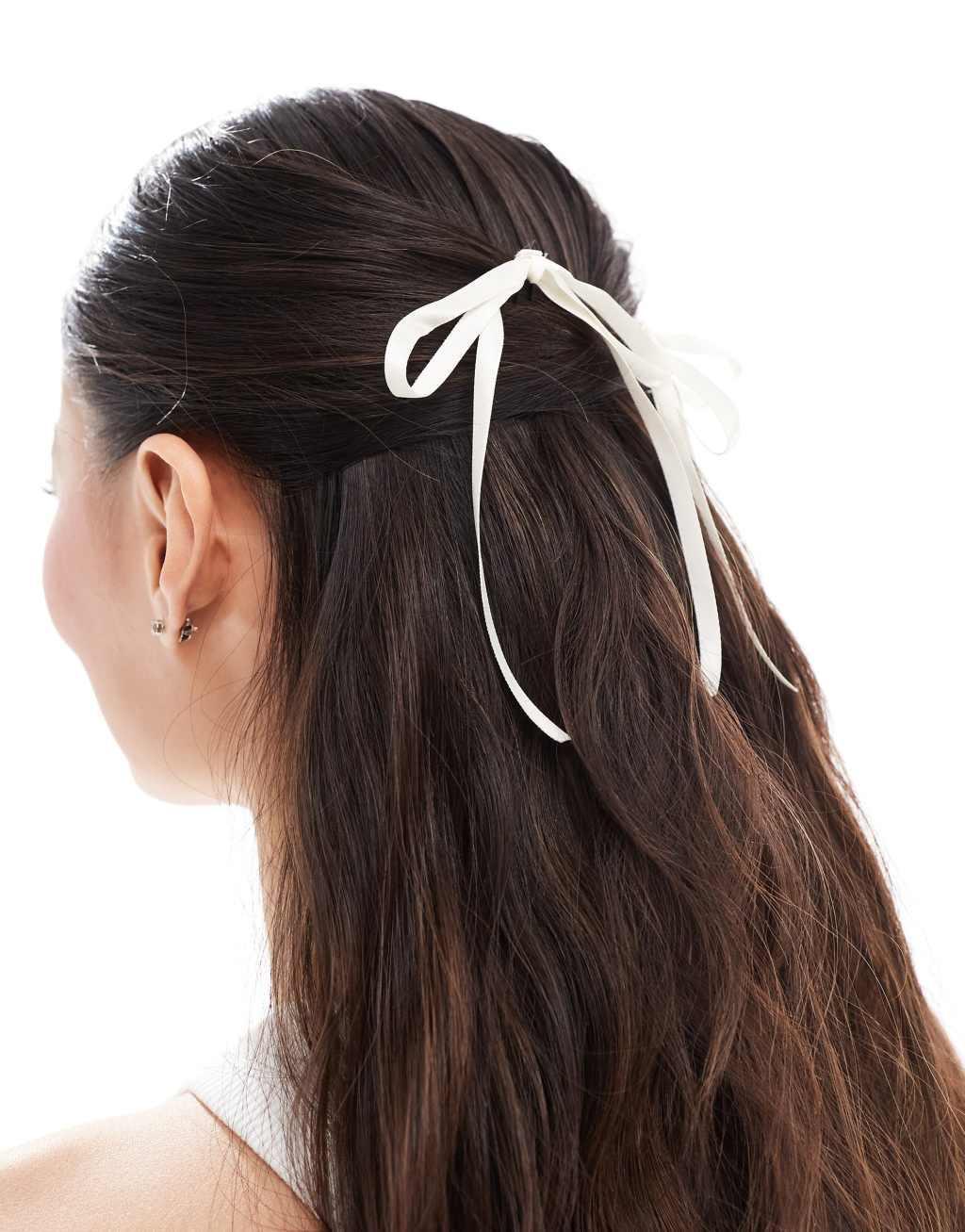 Kaiia bow ribbon hair pins in white Product Image