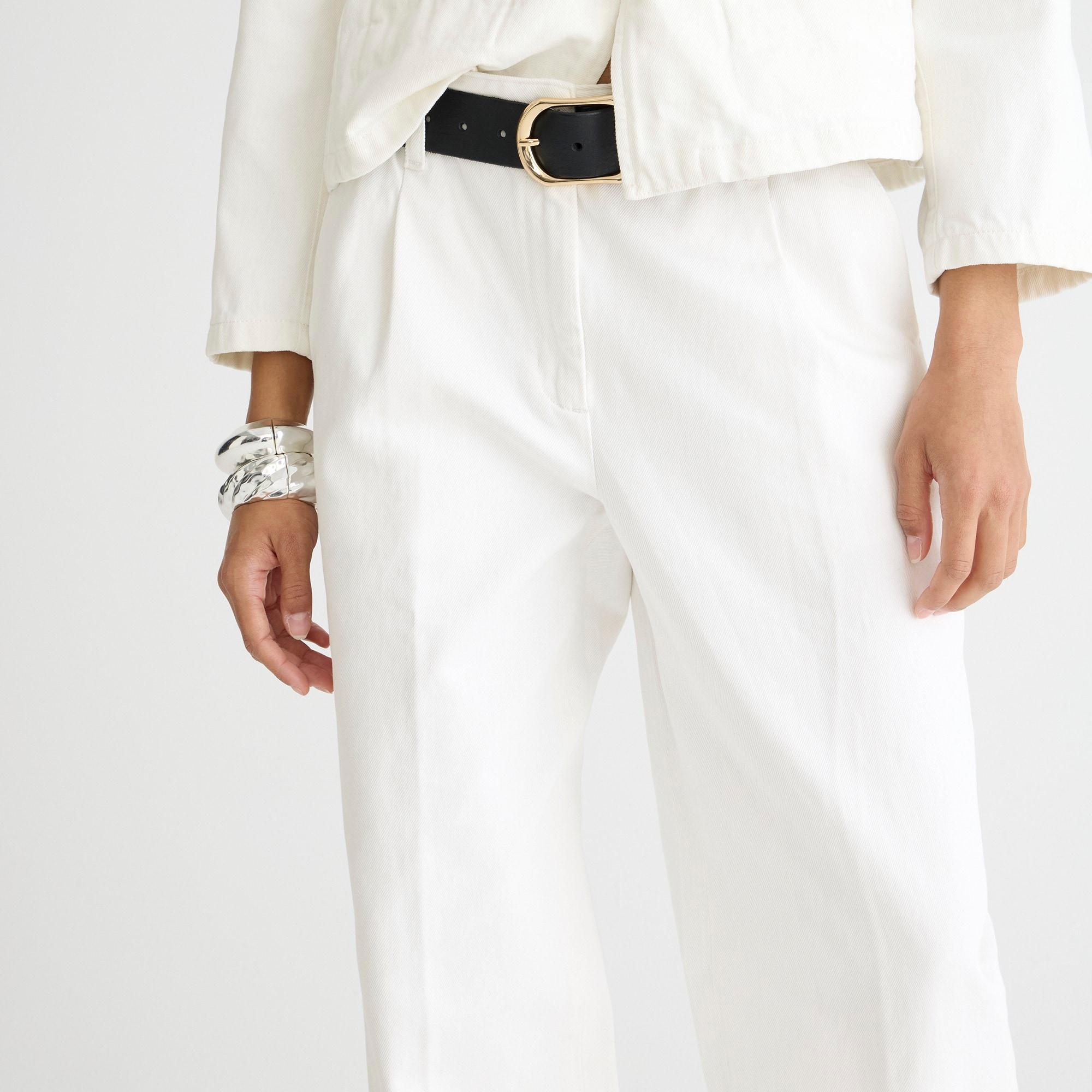 Wide-leg essential jean in white Product Image