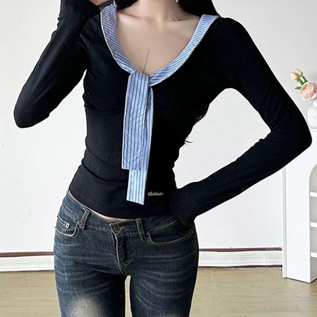 Long-Sleeve V-Neck Striped Panel Slim Fit Crop T-Shirt Product Image