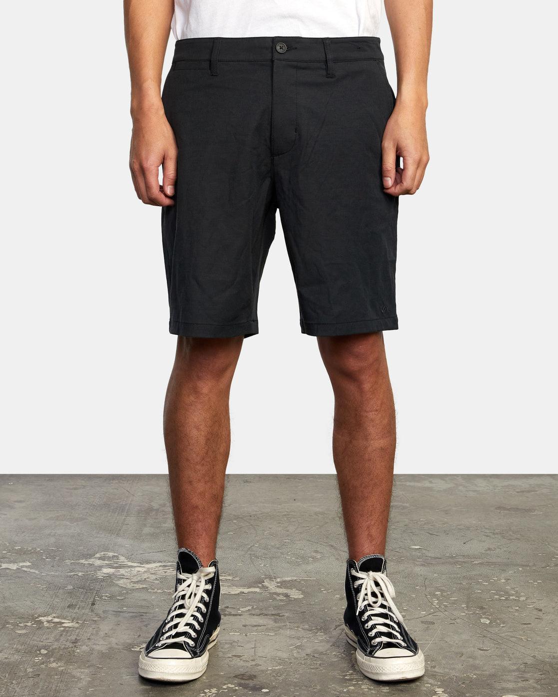 Back In Hybrid 19" Shorts - Black Product Image