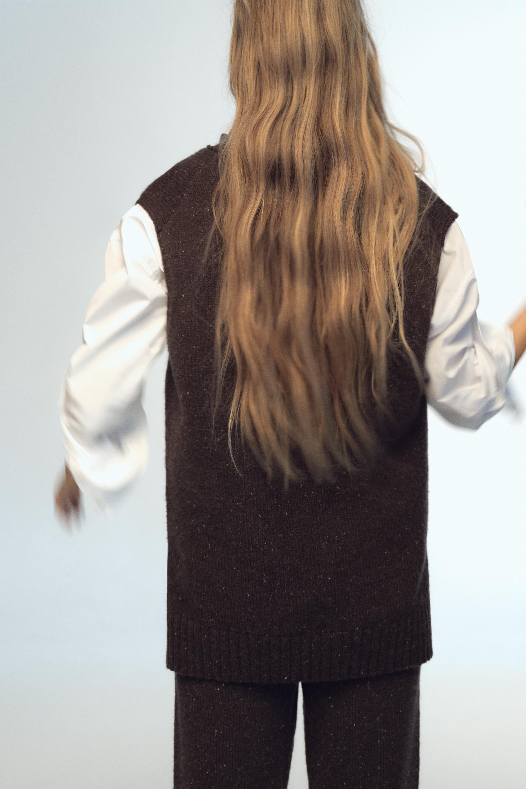 V-NECK KNIT SWEATER VEST Product Image