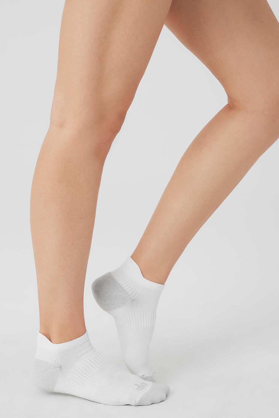 Alo Yoga | Womens Performance Tab Socks Size: S/M (5-7.5) Product Image