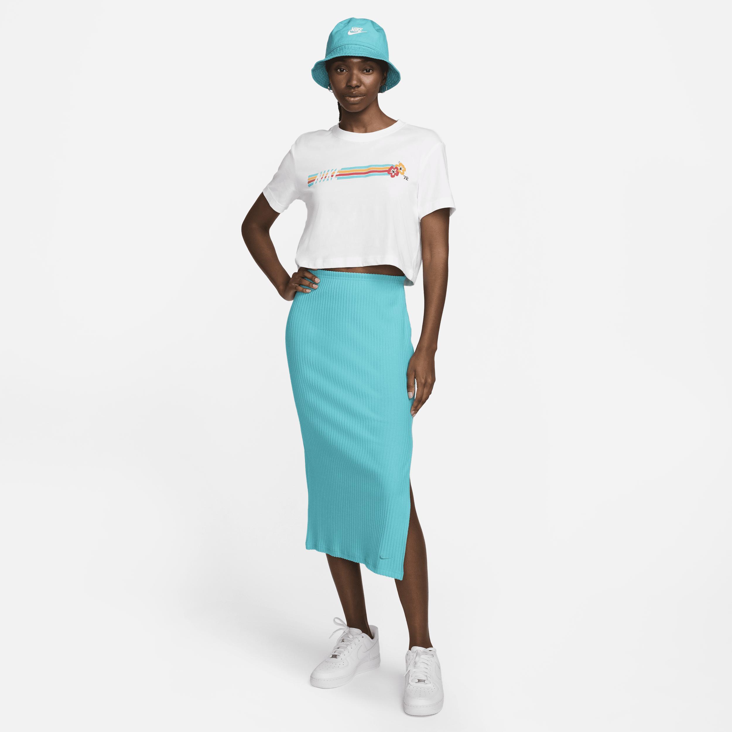 Nike Sportswear Women's Cropped T-Shirt Product Image