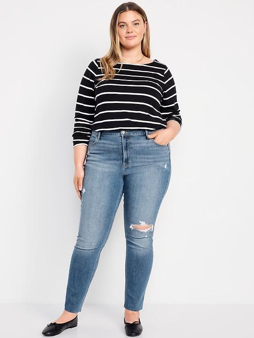 High-Waisted Wow Straight Jeans Product Image