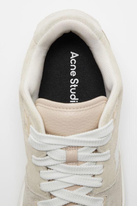 Low top sneakers Product Image