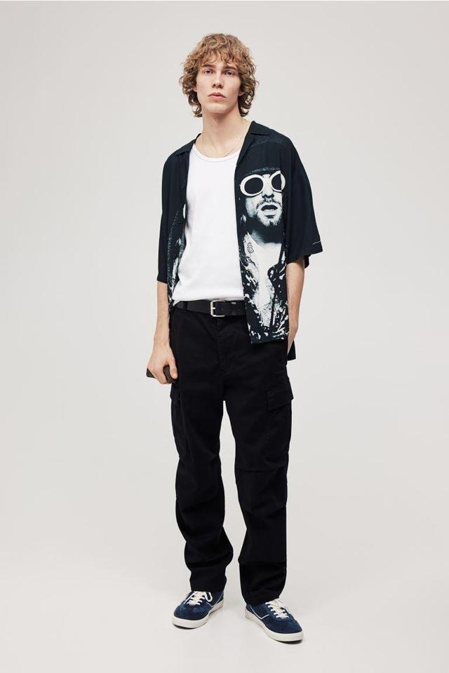 H & M - Regular Fit Cargo Pants - Black Product Image