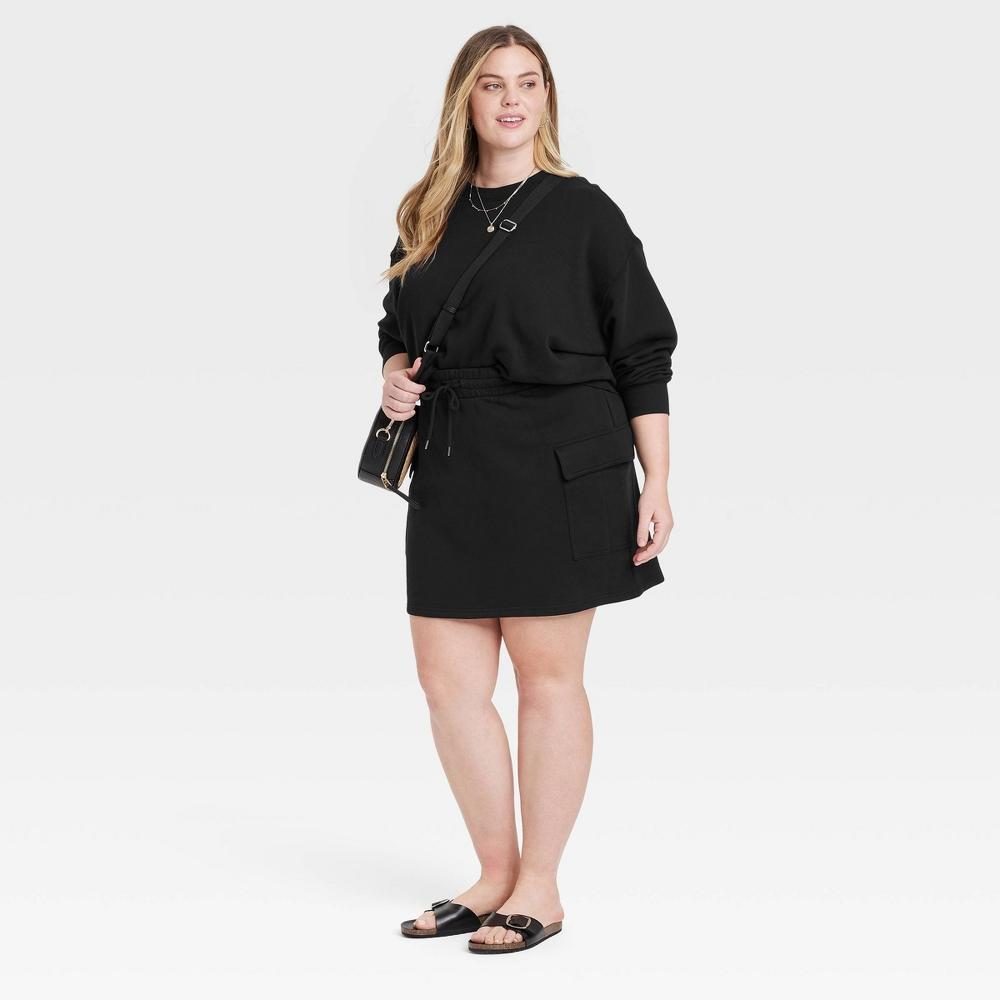 Womens Leisure Studio Fleece Cargo Mini Skirt - Universal Thread Black 1X Product Image