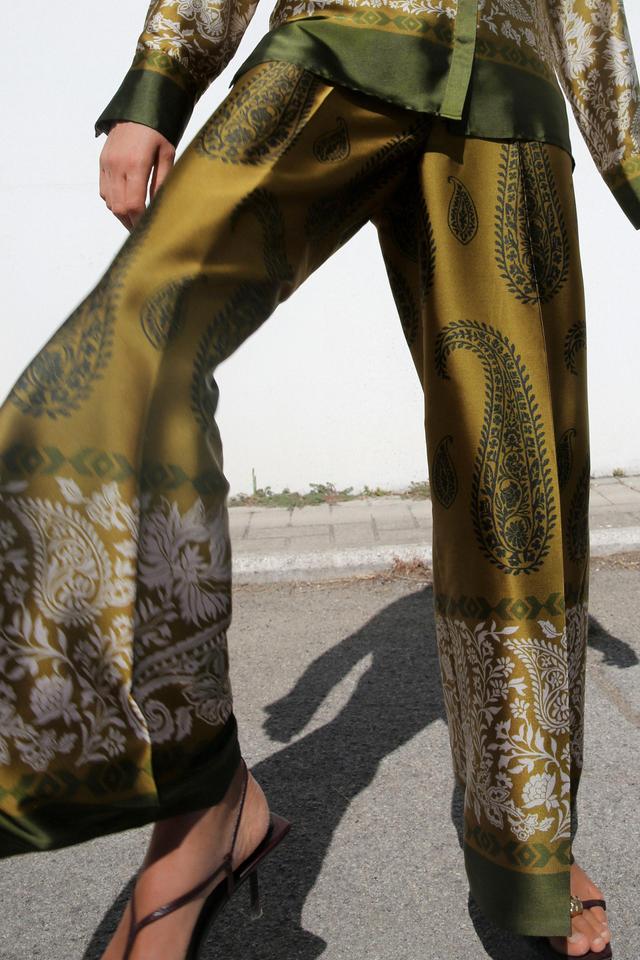 SATIN EFFECT PRINTED PANTS Product Image