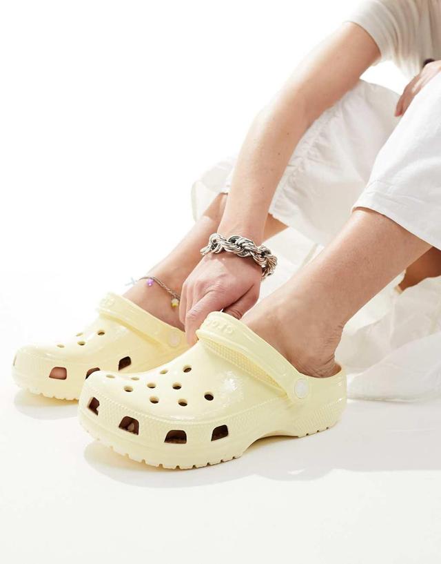 Crocs Classic Clogs In High Shine Buttercream Product Image