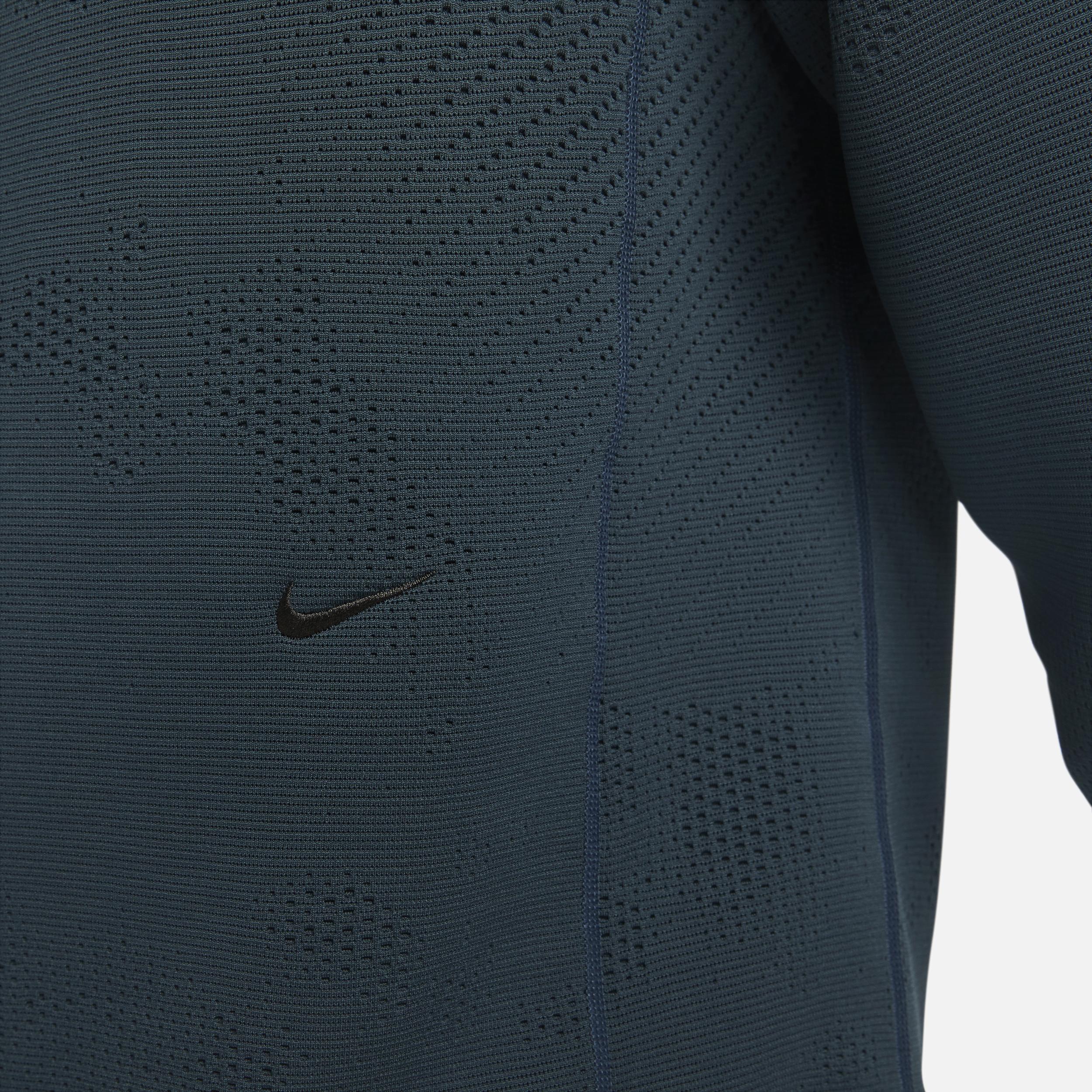 Nike Men's Therma-FIT ADV A.P.S. Fleece Versatile Crew Product Image