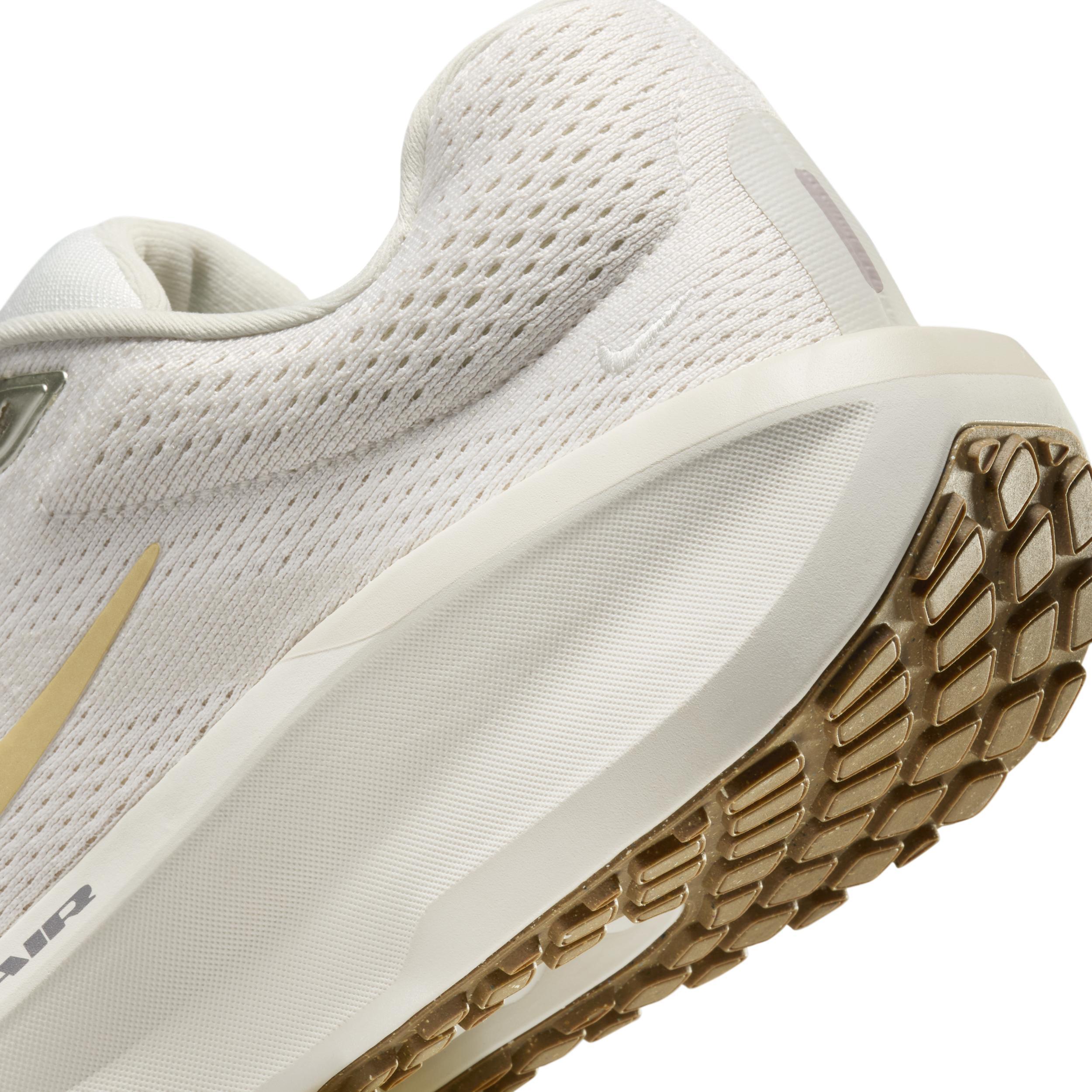 Nike Womens Winflo 11 Road Running Shoes Product Image