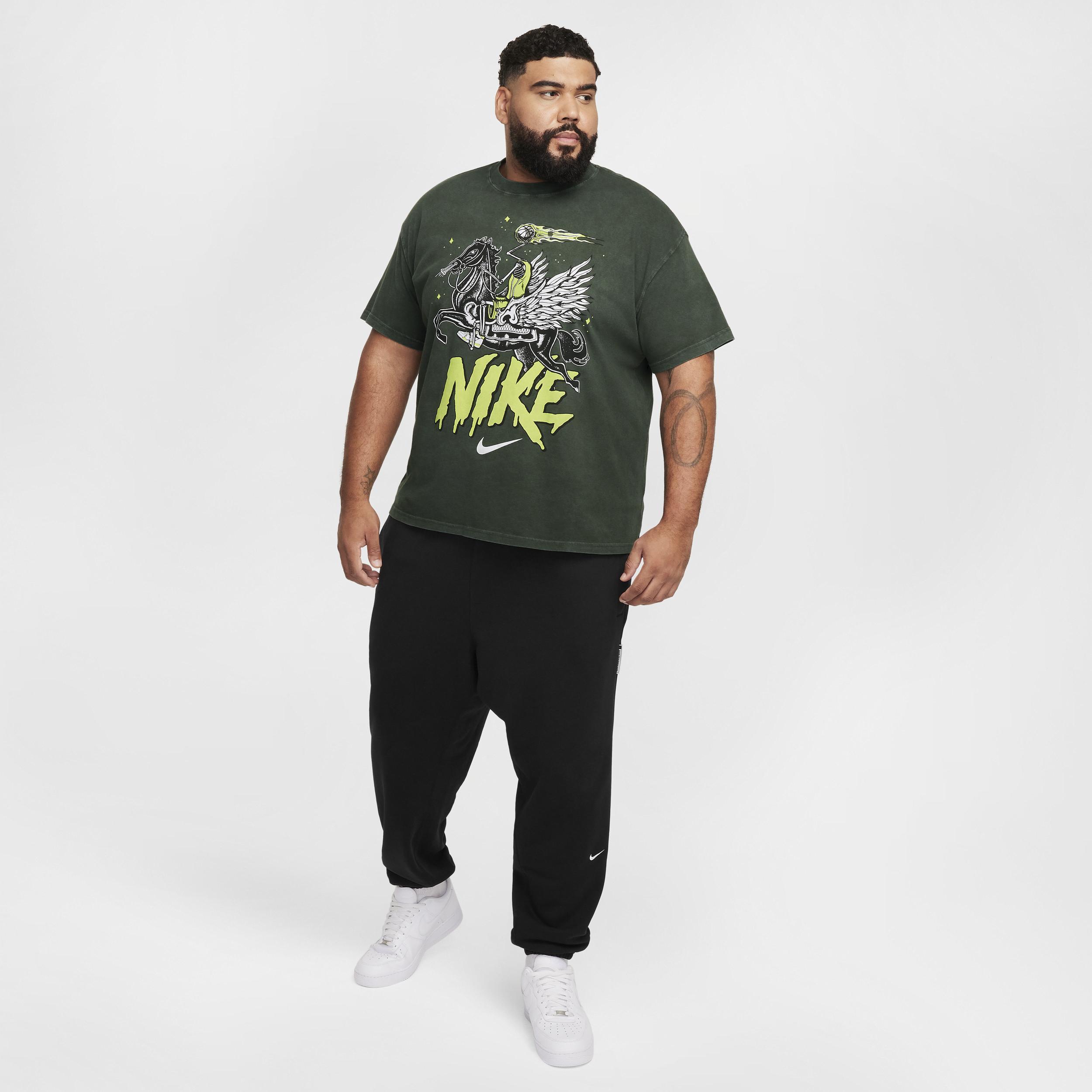 Nike Men's Max90 Basketball T-Shirt Product Image