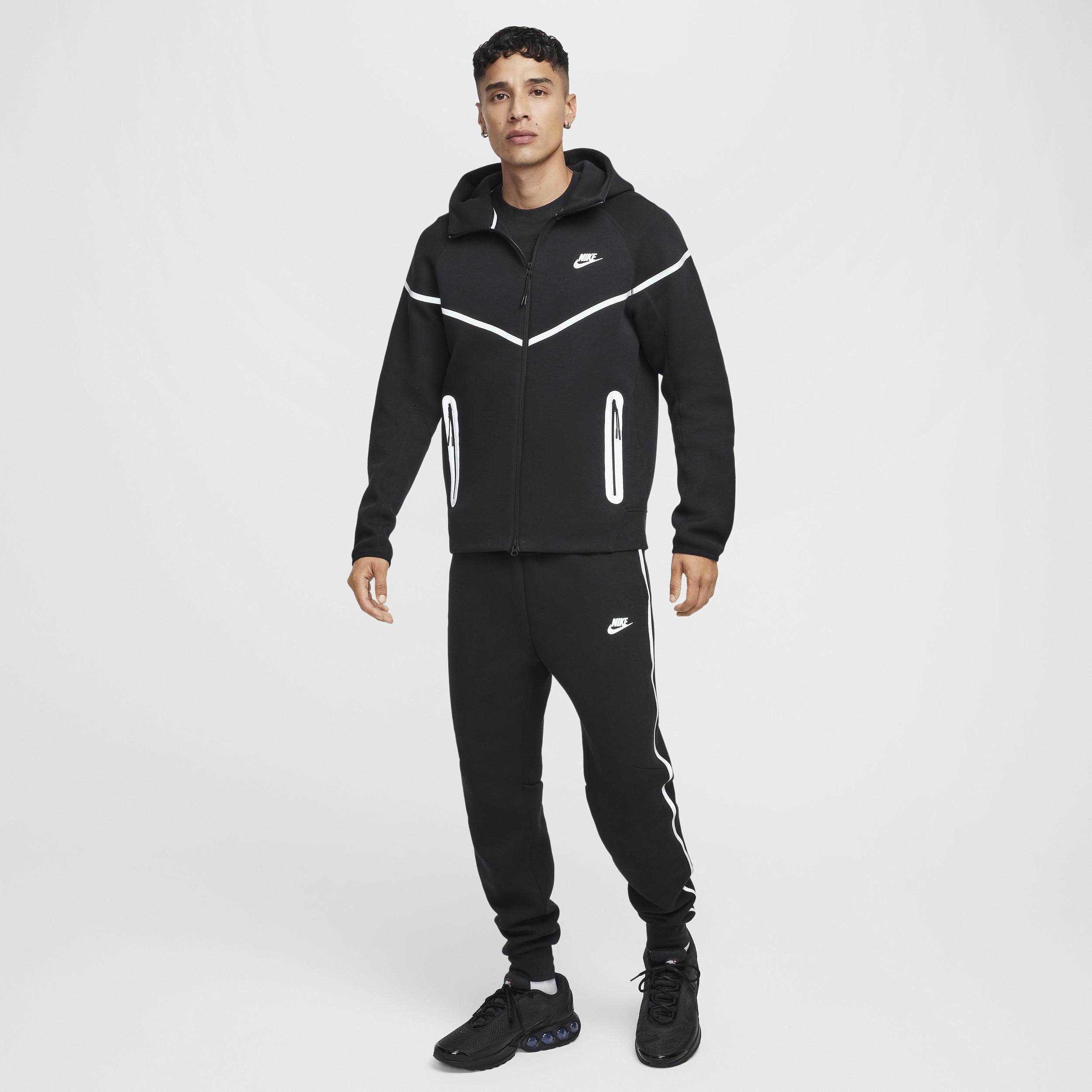 Nike Tech Men's Reflective Details Fleece Joggers Product Image