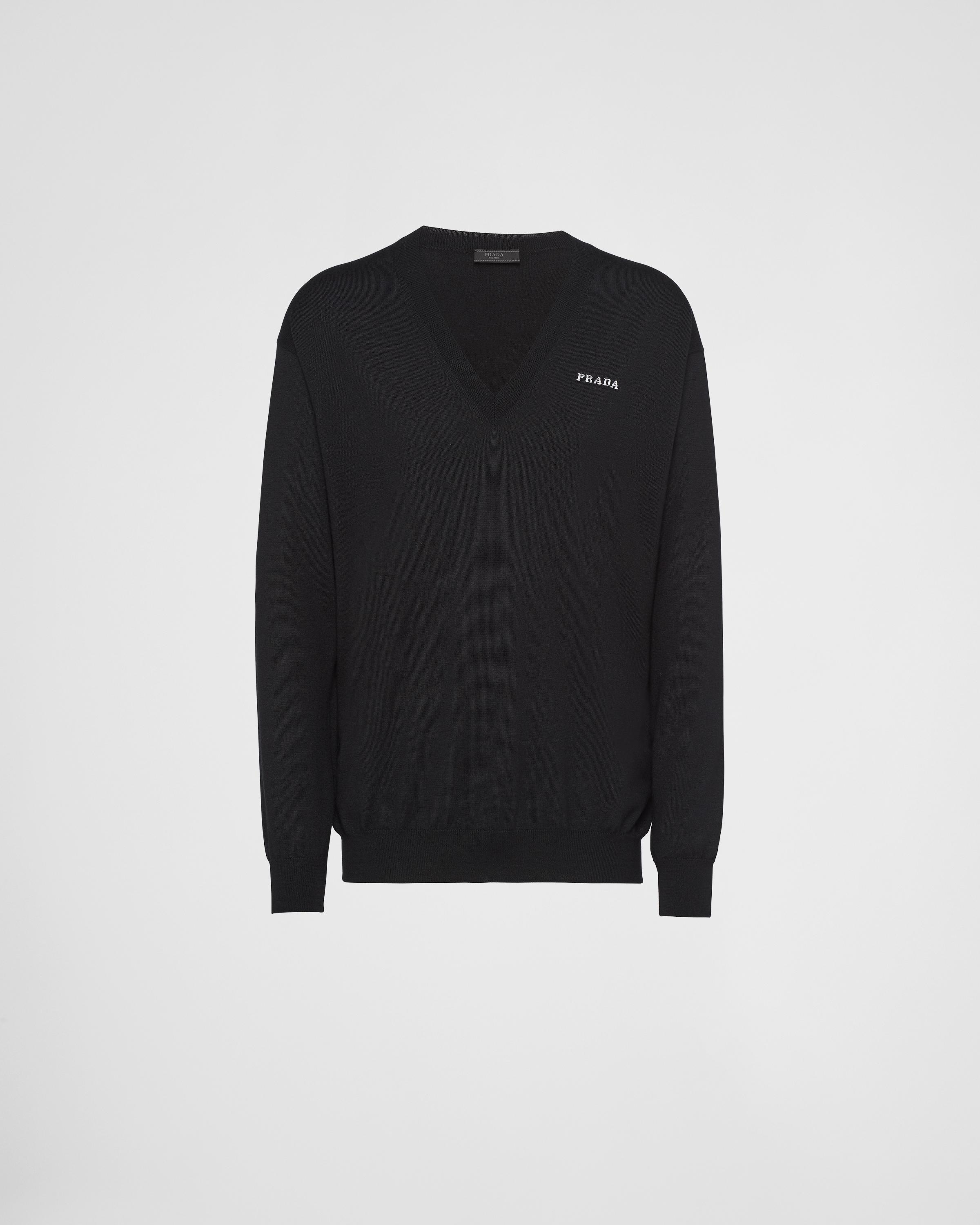 V-neck cashmere sweater Product Image