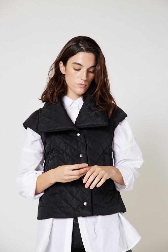 Summit Quilted Vest Product Image