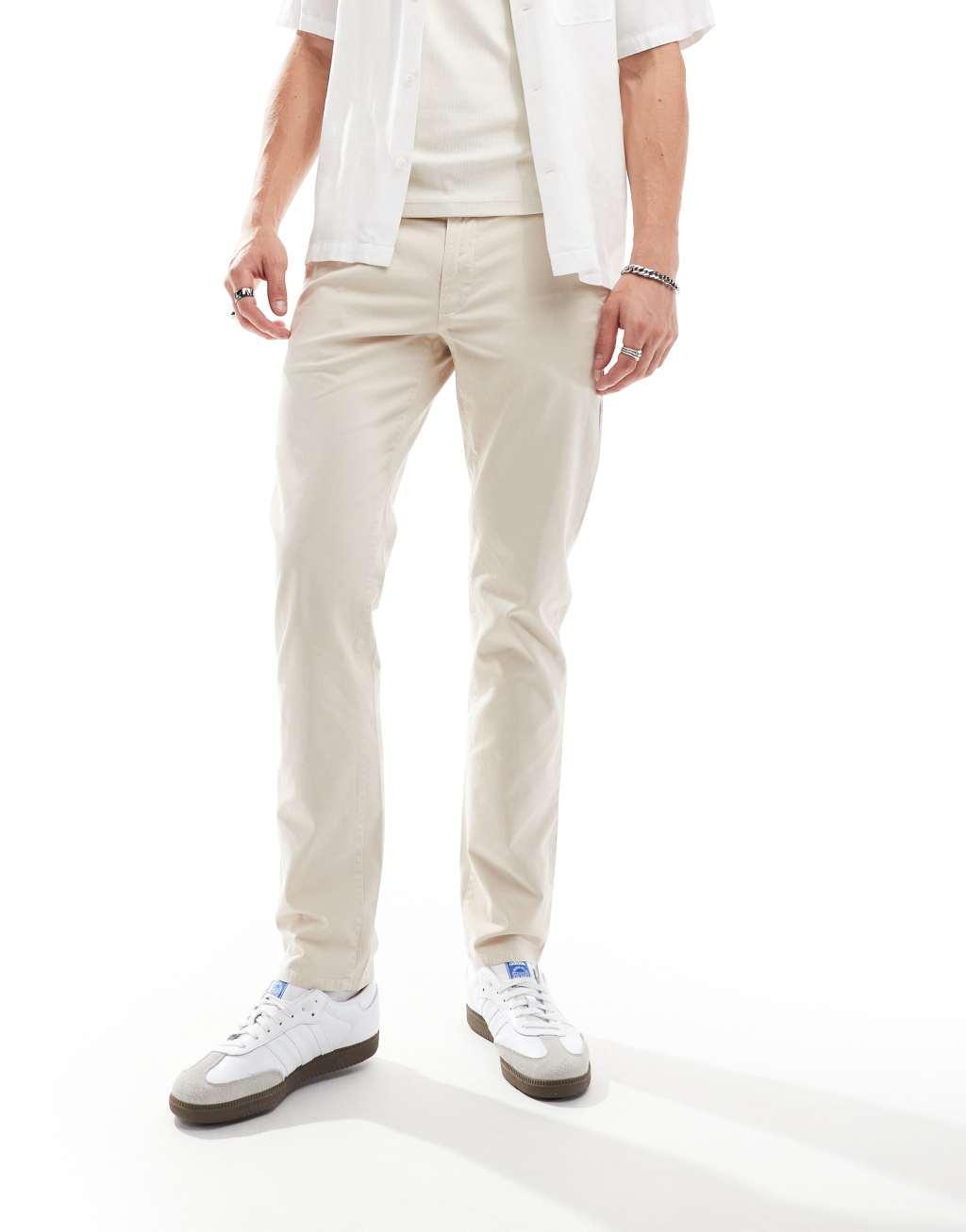 Farah elm chino pants in light sand Product Image