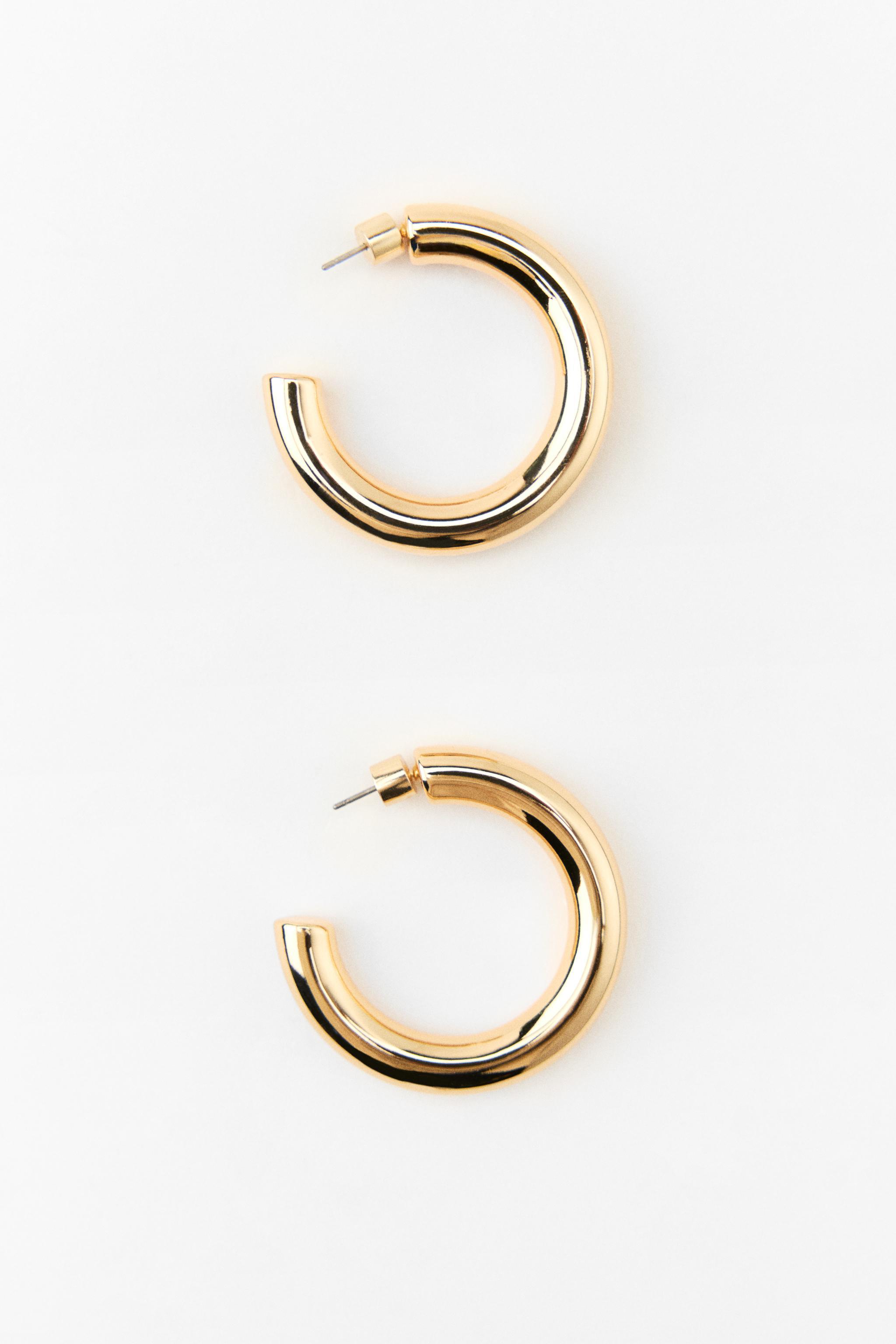 HOOP EARRINGS Product Image