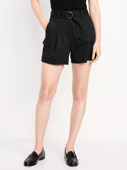 Extra High-Waisted Cargo Shorts -- 4.5-inch inseam Product Image