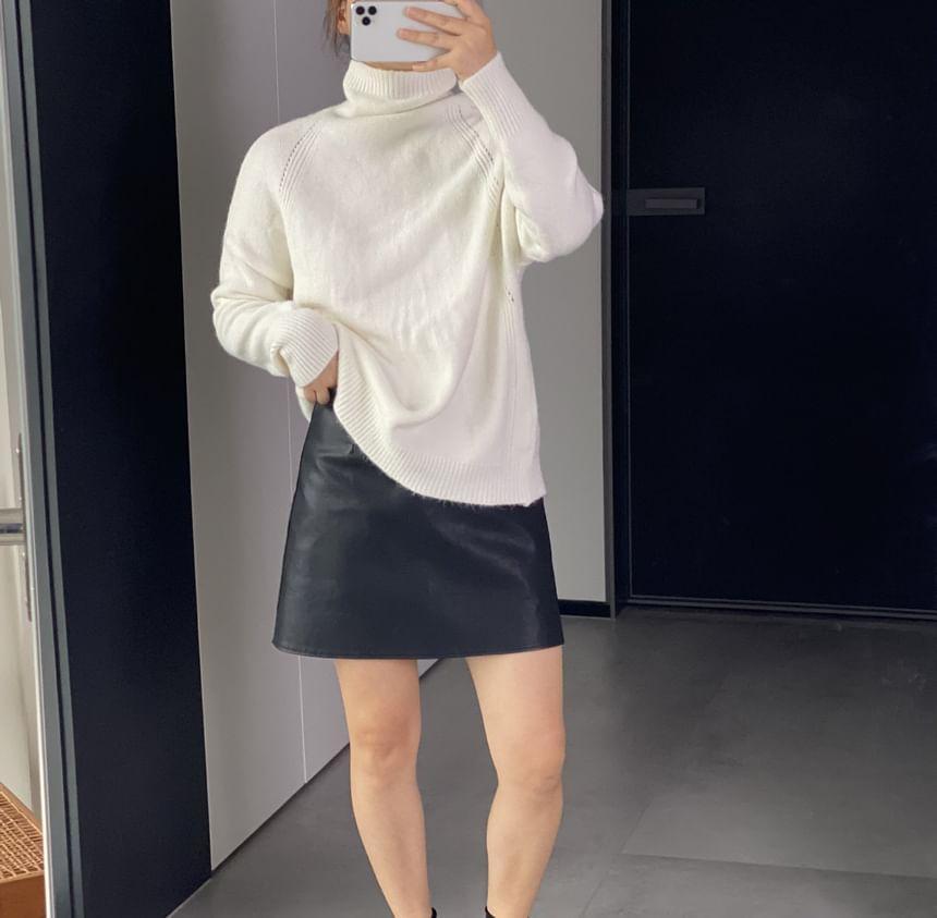 Turtleneck Plain Oversized Sweater Product Image