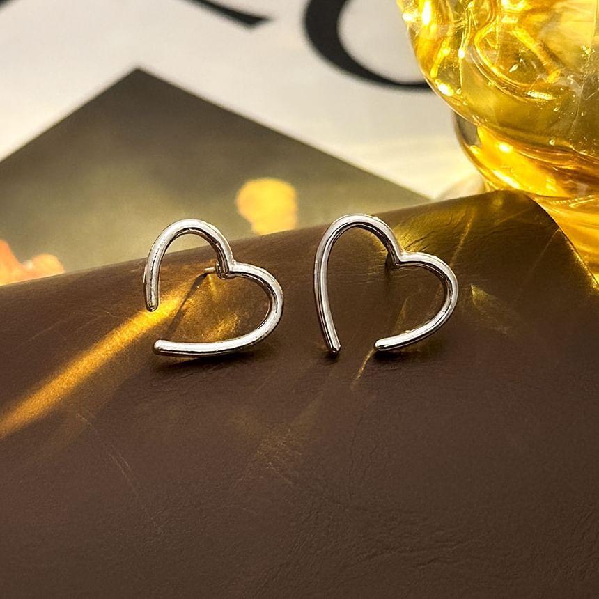 Heart Stud Earring Product Image