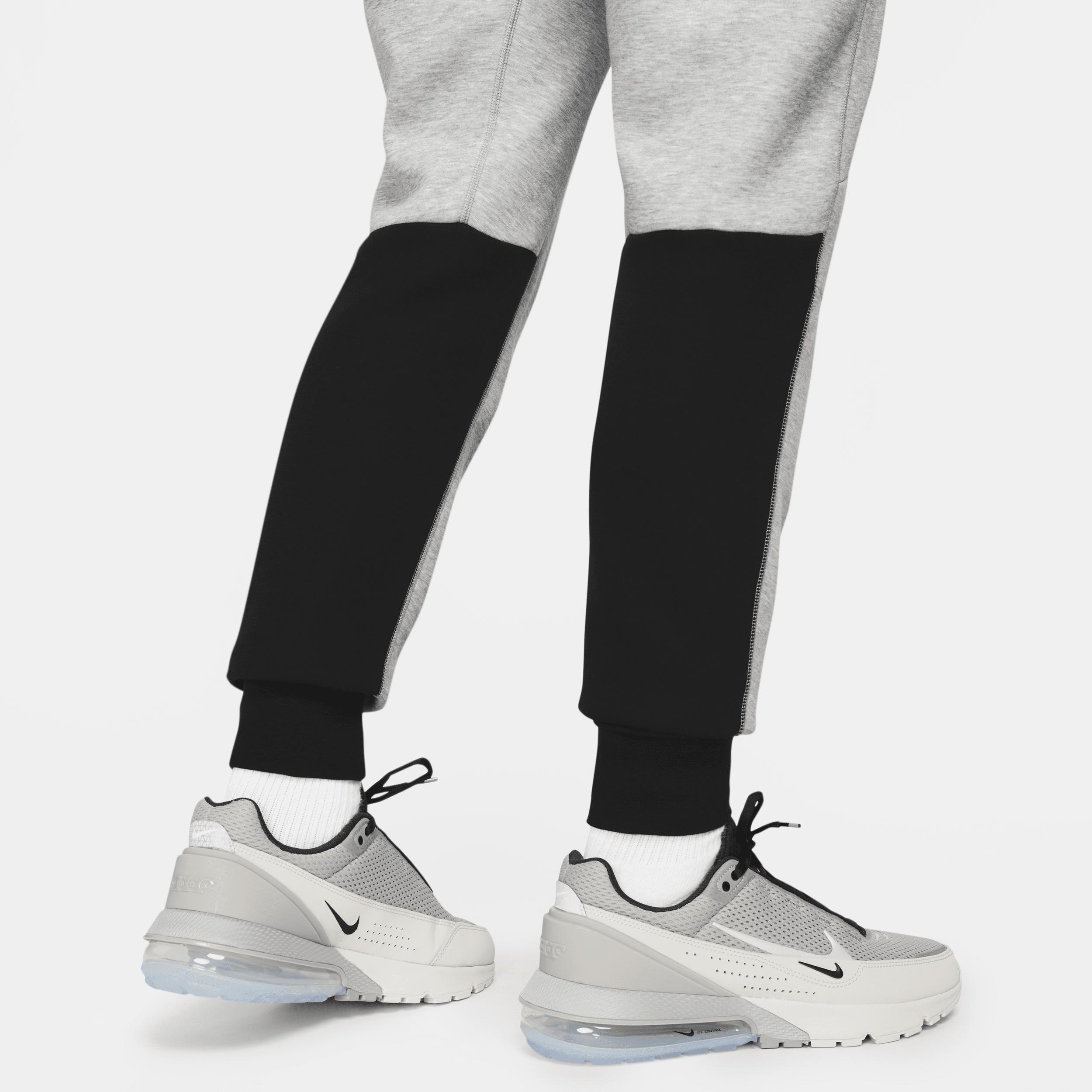 Men's Nike Sportswear Tech Fleece Jogger Pants Product Image