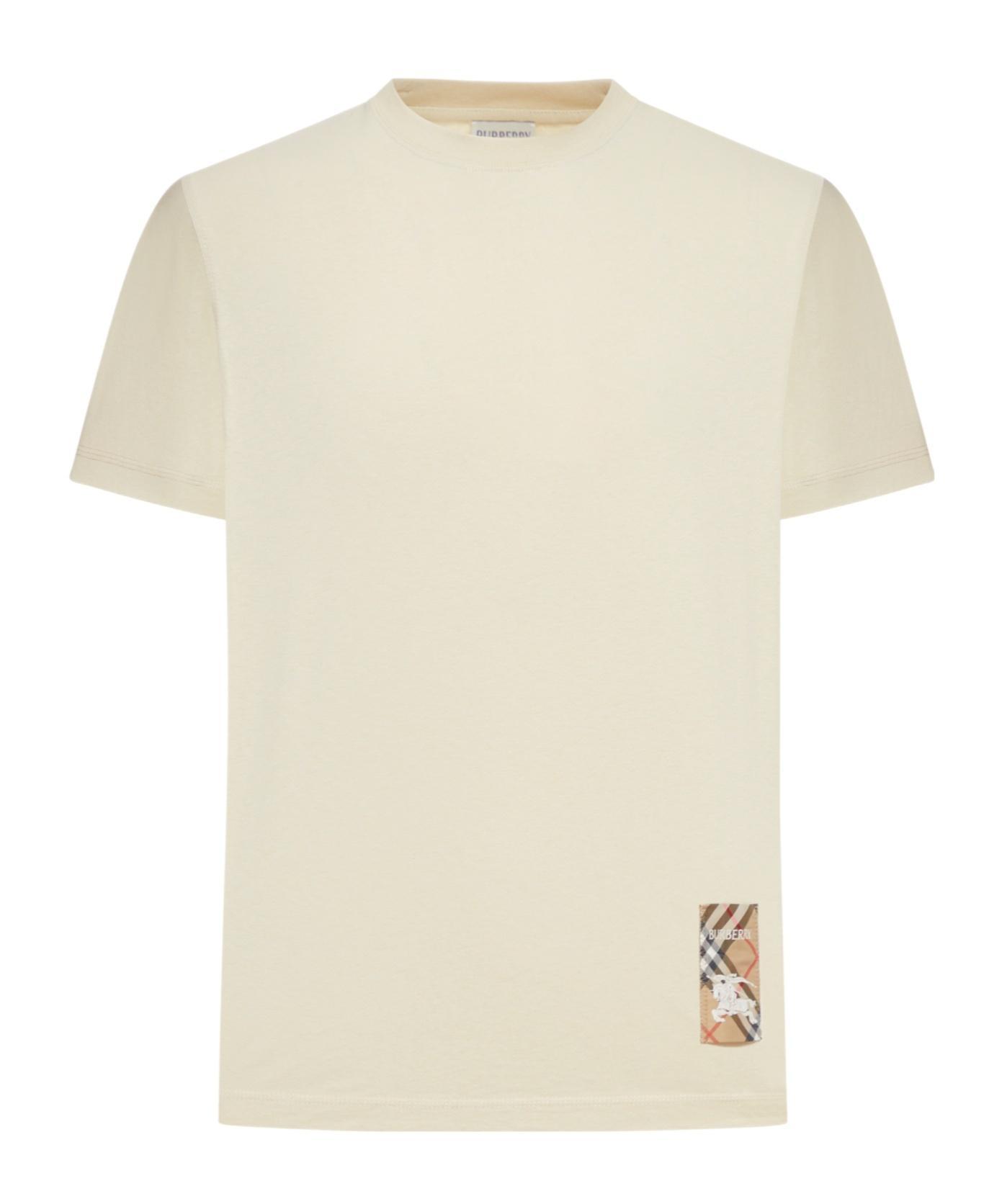 BURBERRY Tshirt With Logo In Nutmeg Product Image