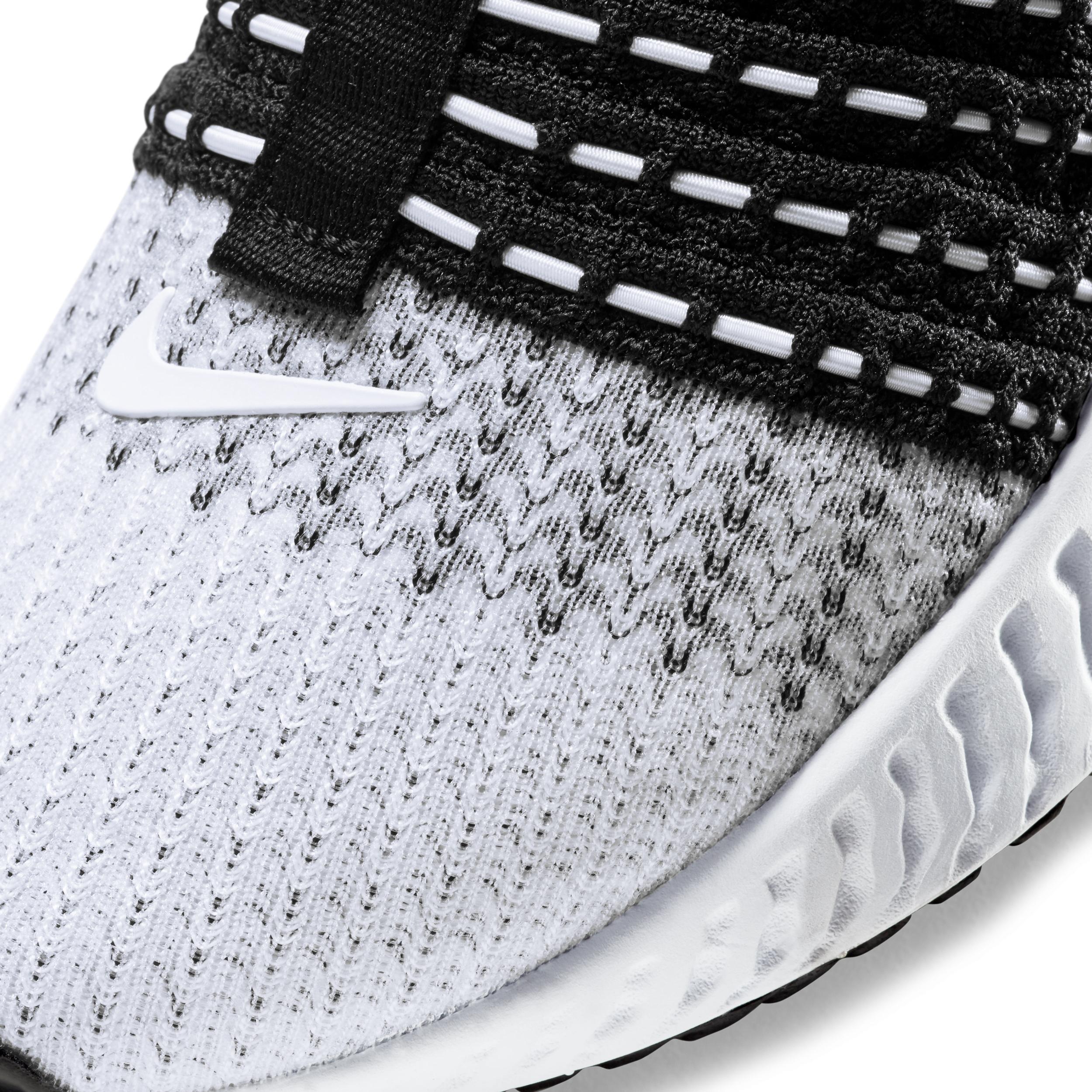 Nike Women's React Phantom Run Flyknit 2 Road Running Shoes Product Image