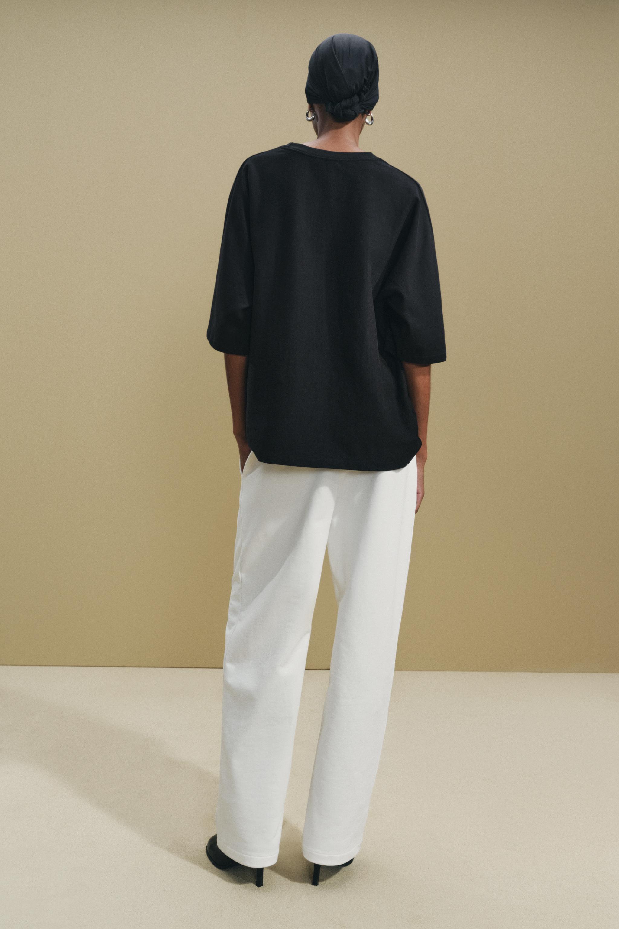 PLEATED JOGGING PANTS Product Image