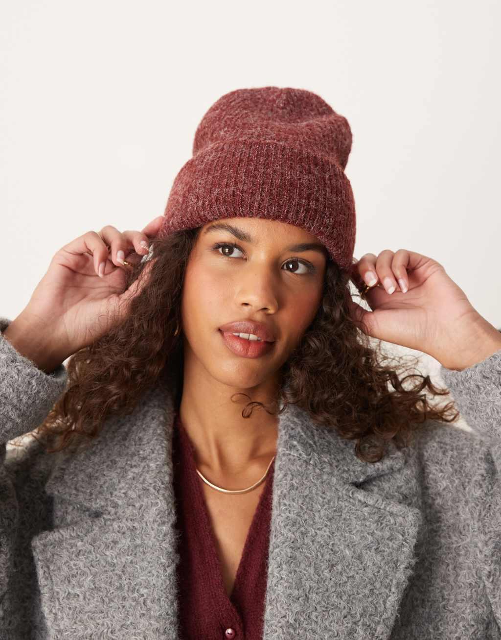 ASOS DESIGN chunky double roll beanie in burgundy Product Image