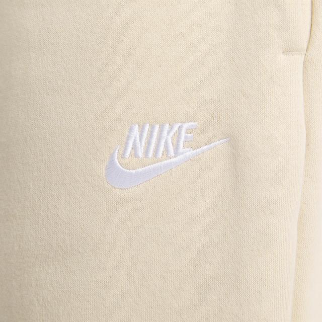 Women's Nike Sportswear Club Fleece Mid-Rise Oversized Sweatpants Product Image