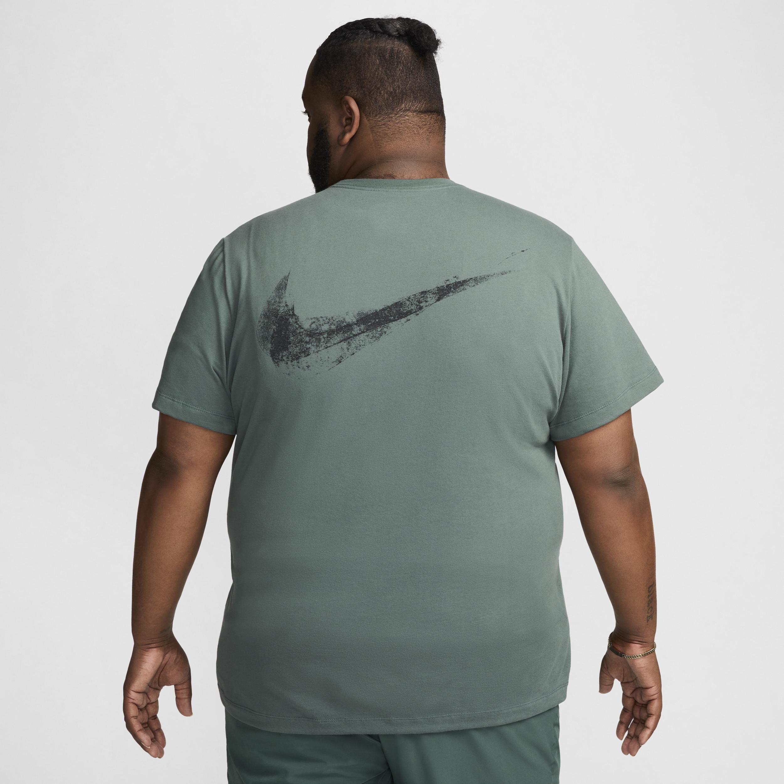 Nike Men's Dri-FIT Fitness T-Shirt Product Image