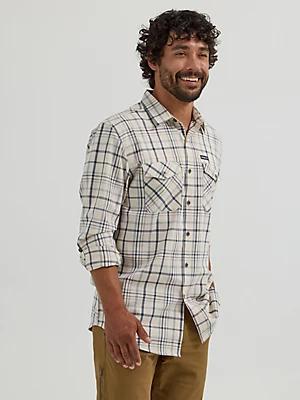 Men's Outdoor Utility Plaid Shirt | Men's SHIRTS | Wrangler® Product Image