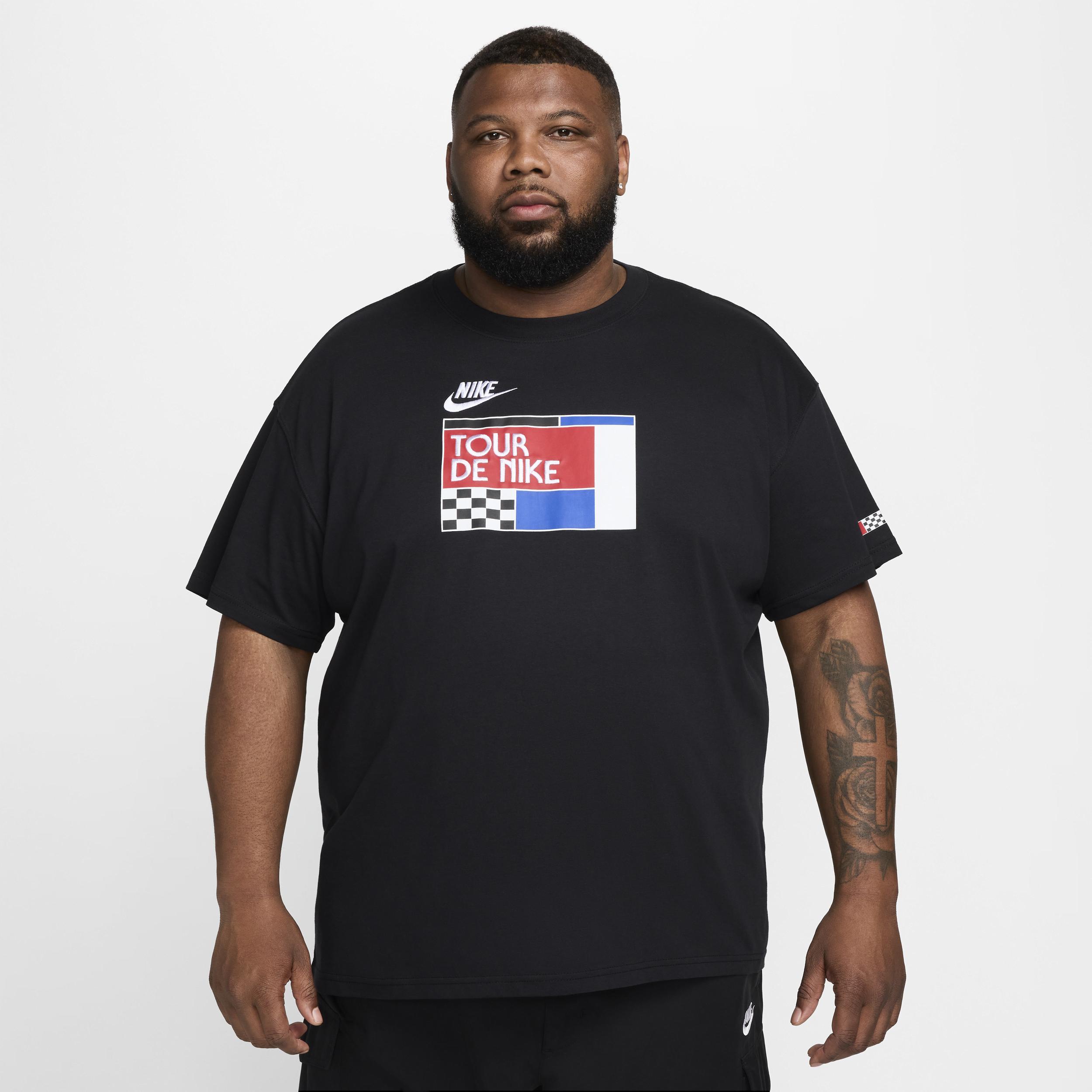 Nike Sportswear Men's T-Shirt Product Image