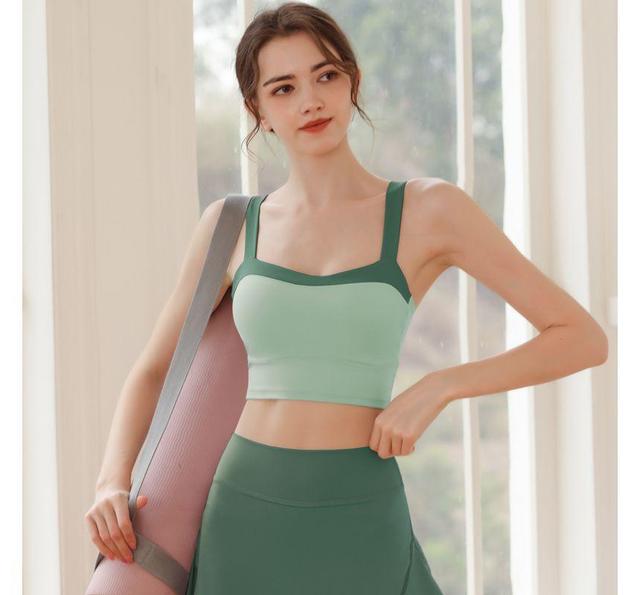 Sleeveless Two Tone Sports Crop Top Product Image