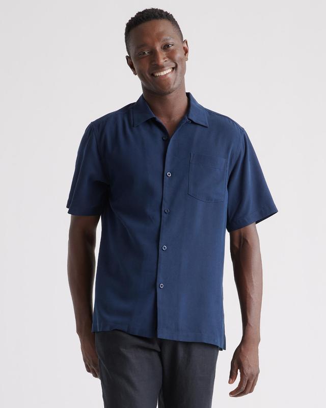 Mens 100% Silk Twill Short Sleeve Camp Shirt in Navy, Size XL by Quince Product Image