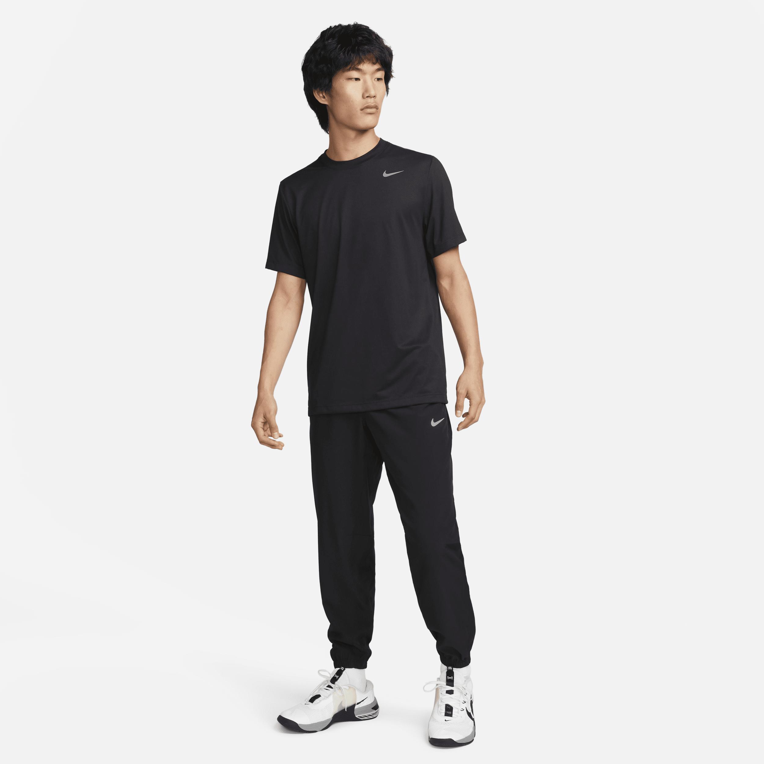 Nike Men's Form Dri-FIT Tapered Versatile Pants Product Image