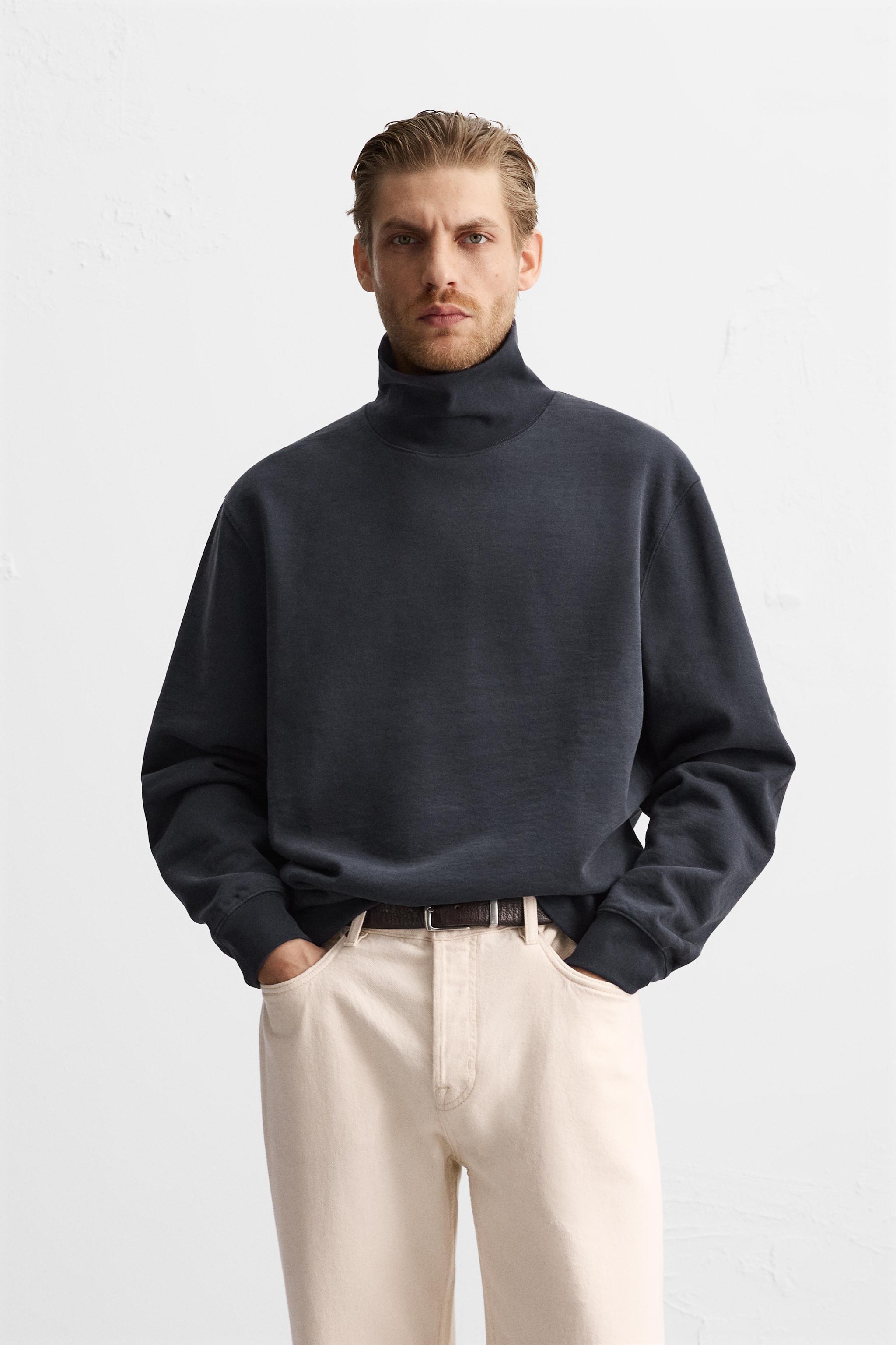 HIGH COLLAR SWEATSHIRT Product Image