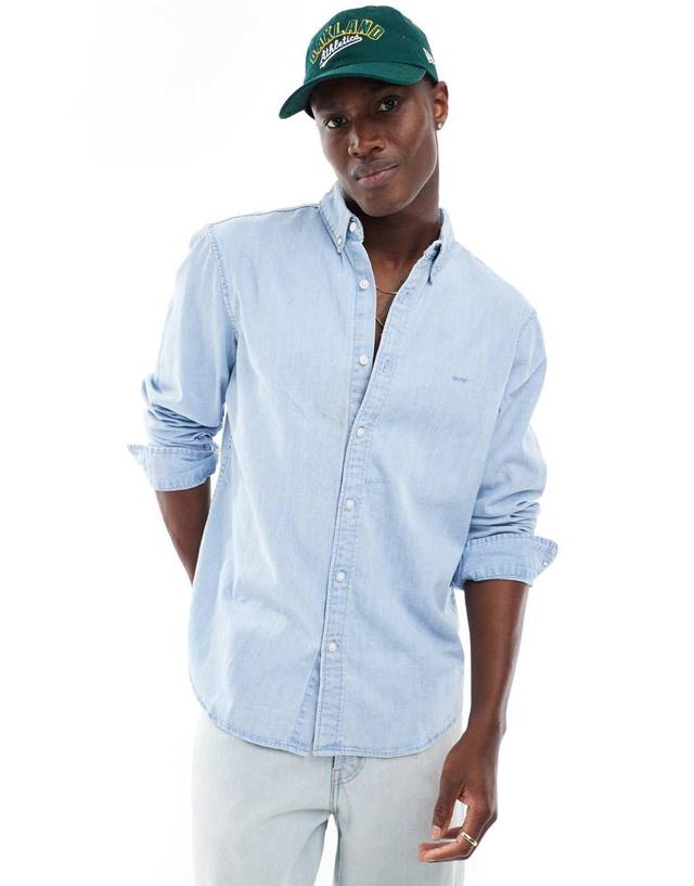 Levi's authentic tonal logo button down denim shirt in light blue Product Image