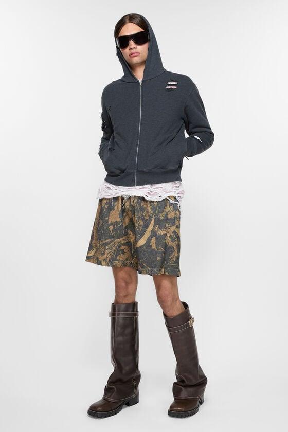 Printed fleece shorts Product Image