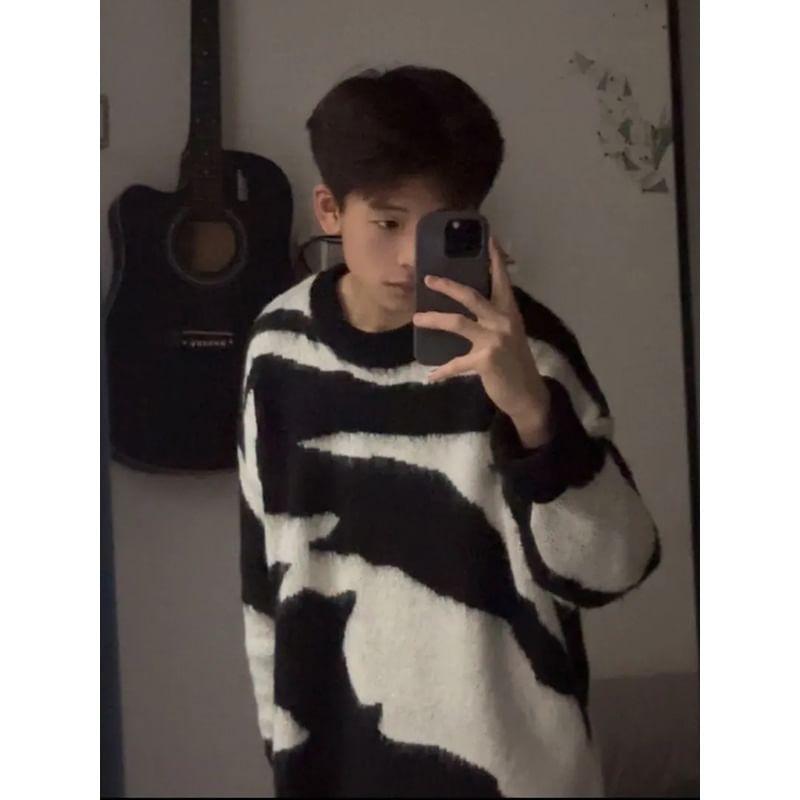 Crew Neck Zebra Print Sweater product image