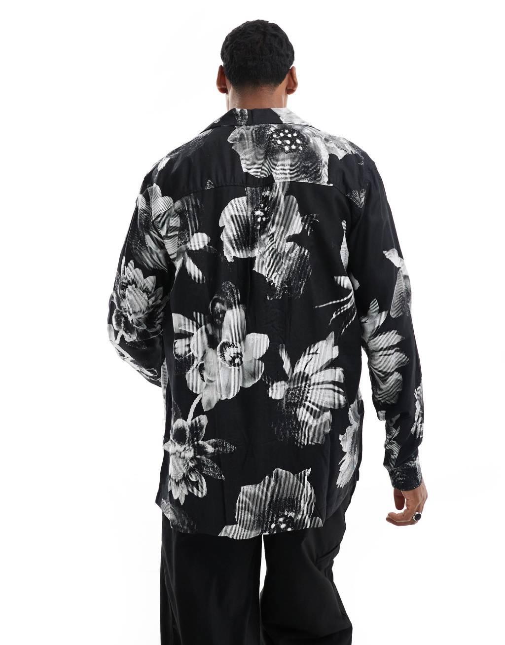 ONLY & SONS relaxed shirt with gray floral in black Product Image