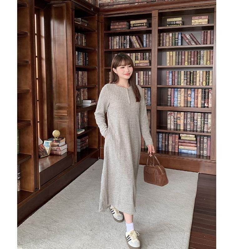 Long-Sleeve Plain Ribbed Midi A-Line Dress Product Image