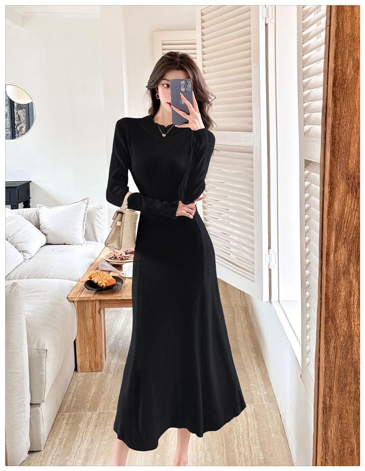 Long-Sleeve Mock Neck Plain Midi A-Line Knit Dress Product Image