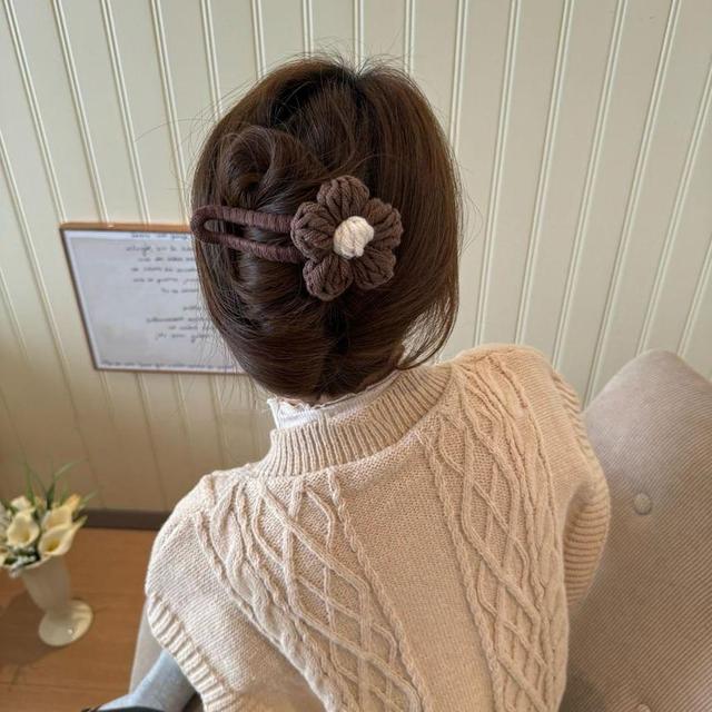 Flower Yarn Hair Clip Product Image