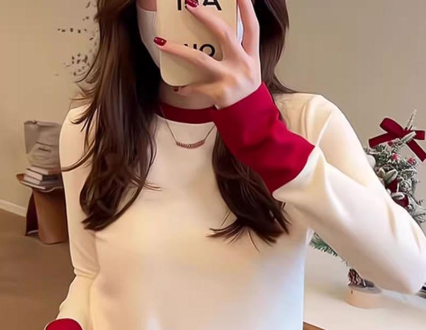 Long-Sleeve Round Neck Two Tone Knit Top Product Image