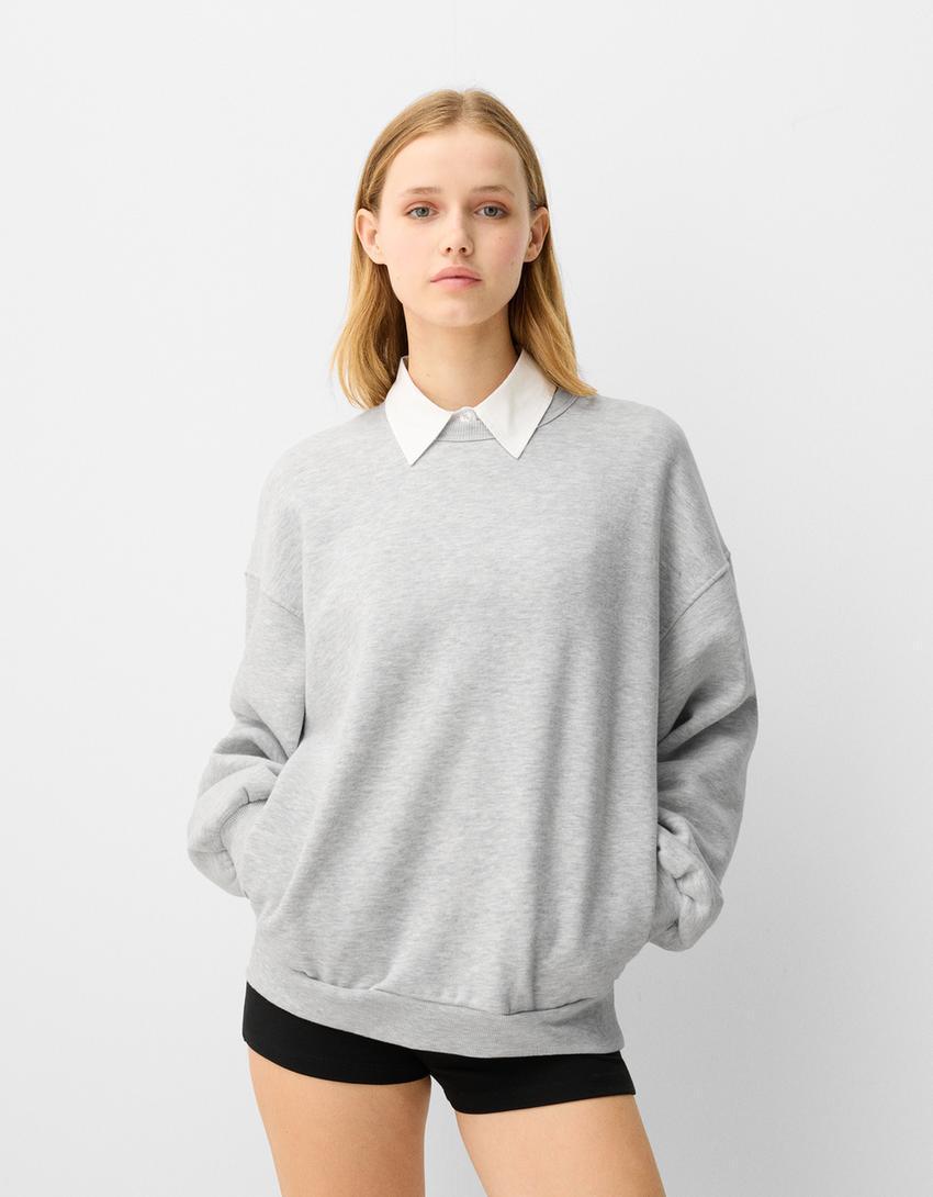 Oversize sweatshirt with side pockets Product Image