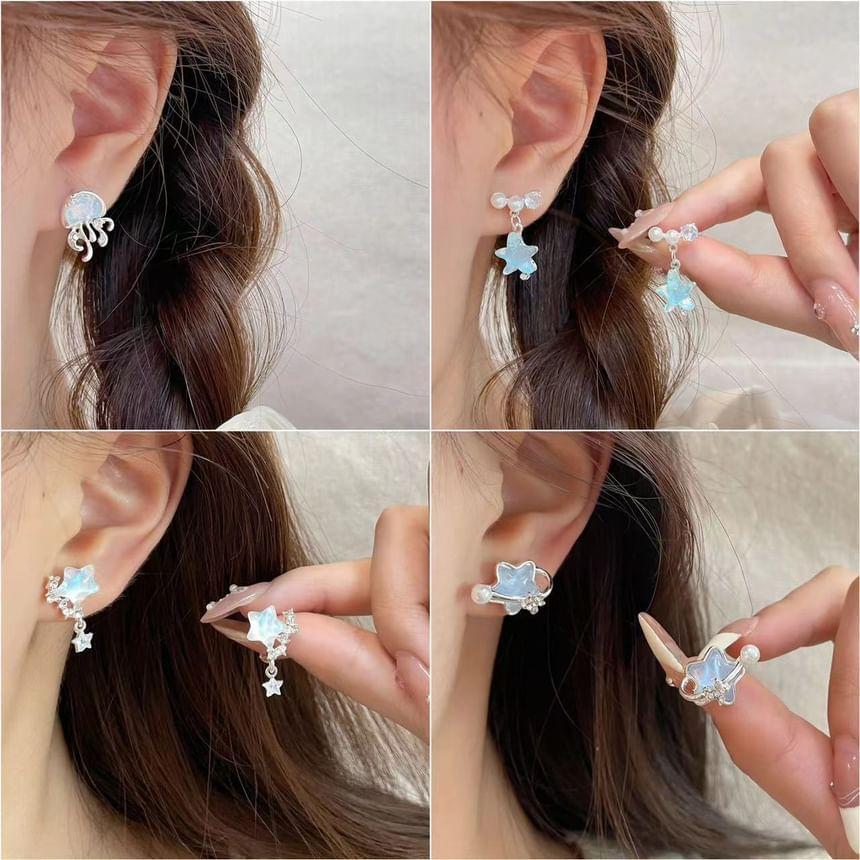 Ocean Stud Earring Product Image