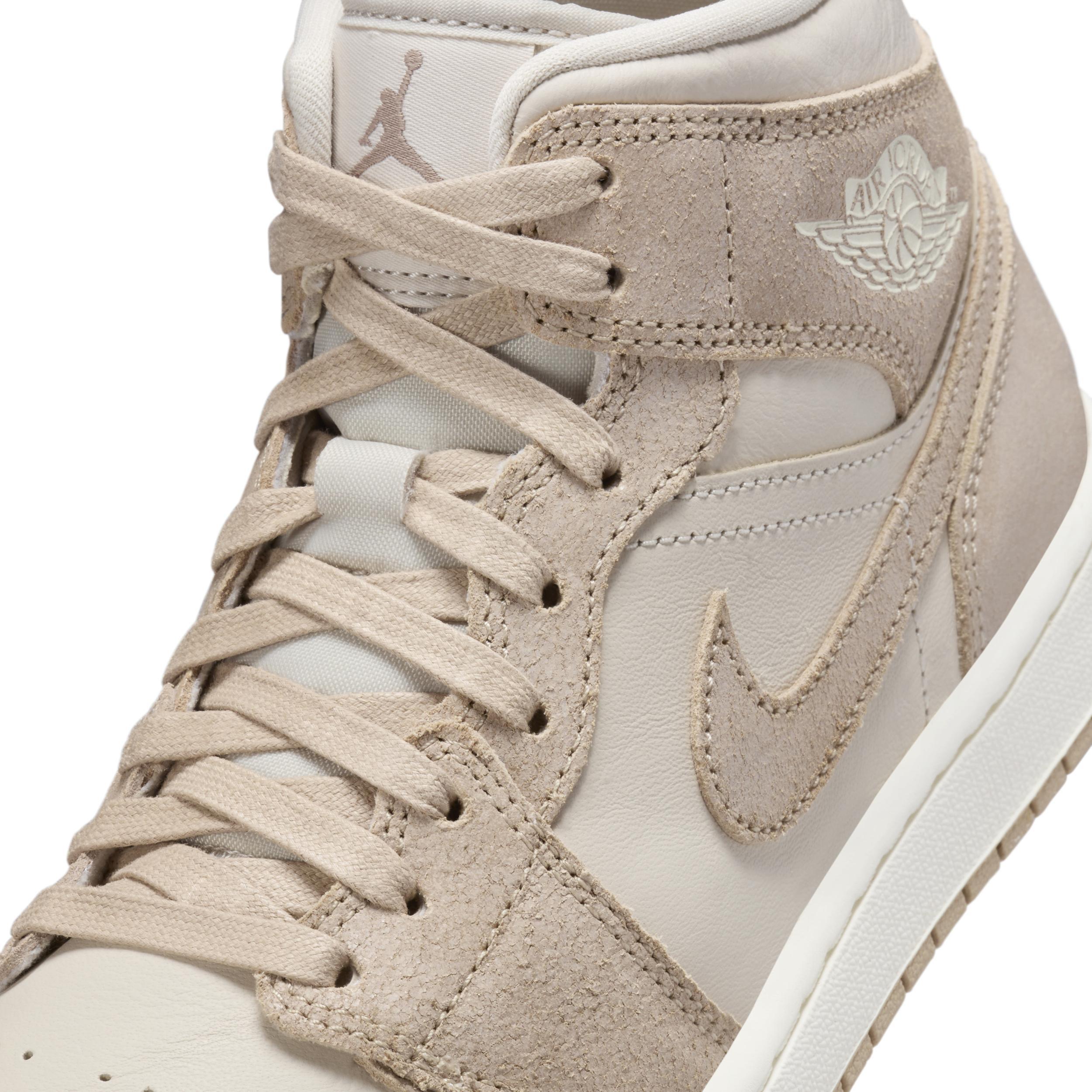 Women's Air Jordan 1 Mid SE Shoes Product Image