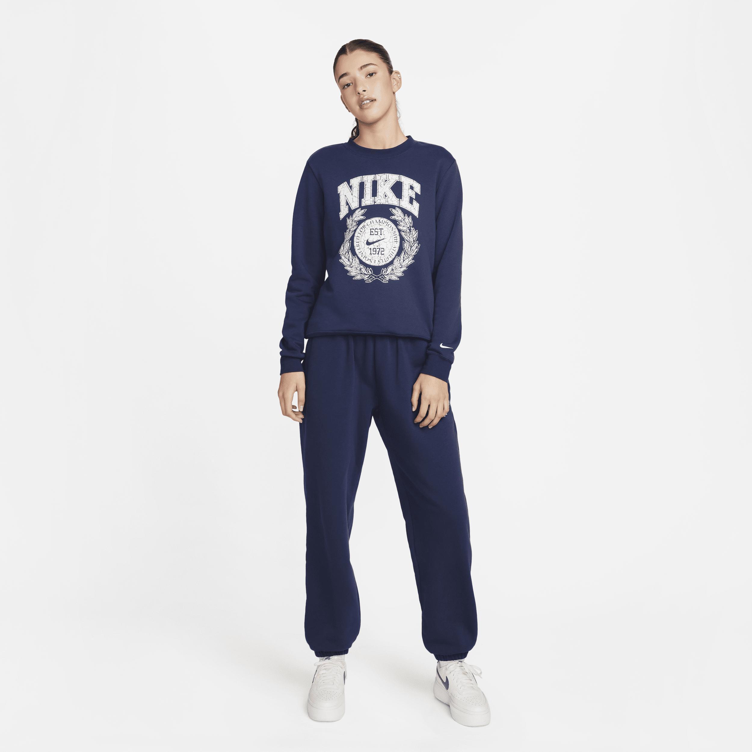 Women's Nike Sportswear Club Fleece Oversized Mid-Rise Sweatpants Product Image