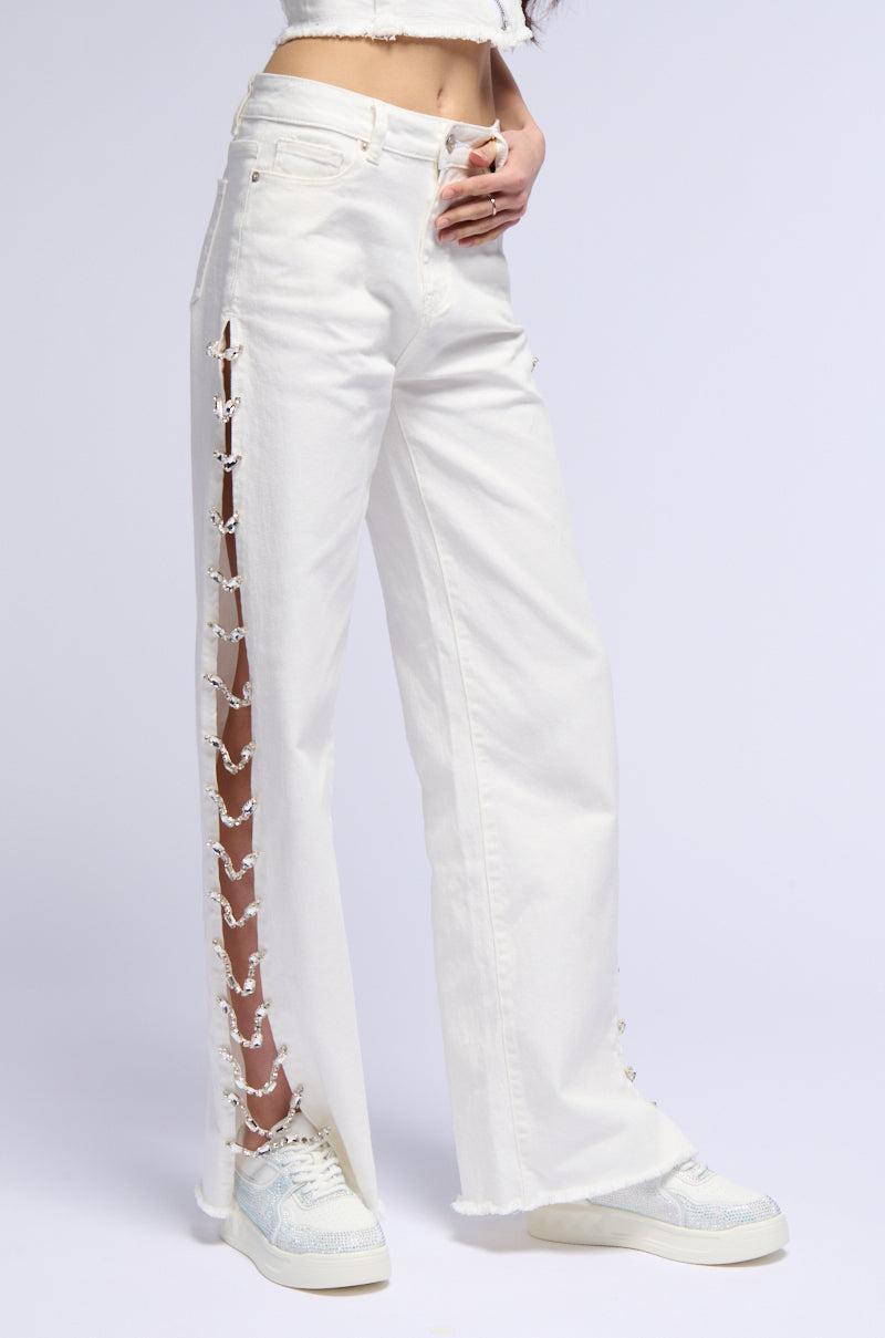 COVERED IN DIAMONDS RELAXED JEANS IN WHITE Product Image